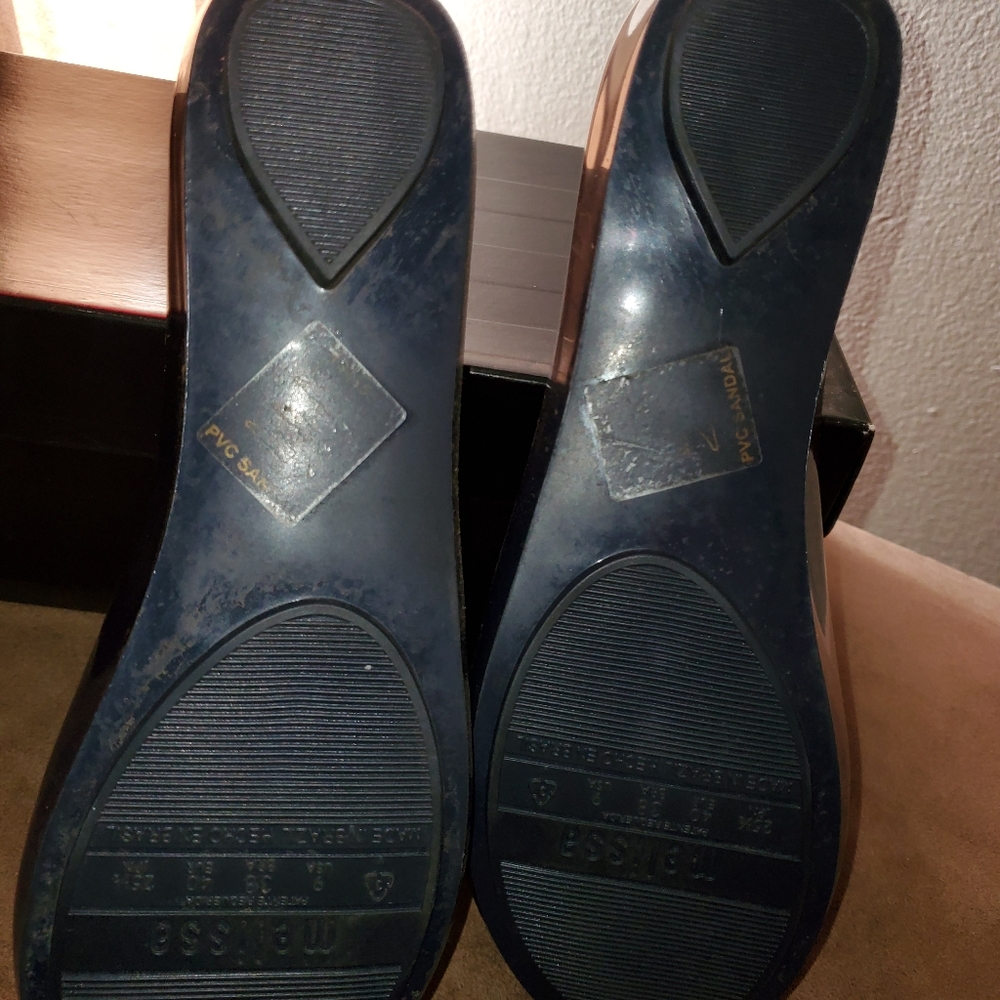 Shoes - Picture 5 of 6